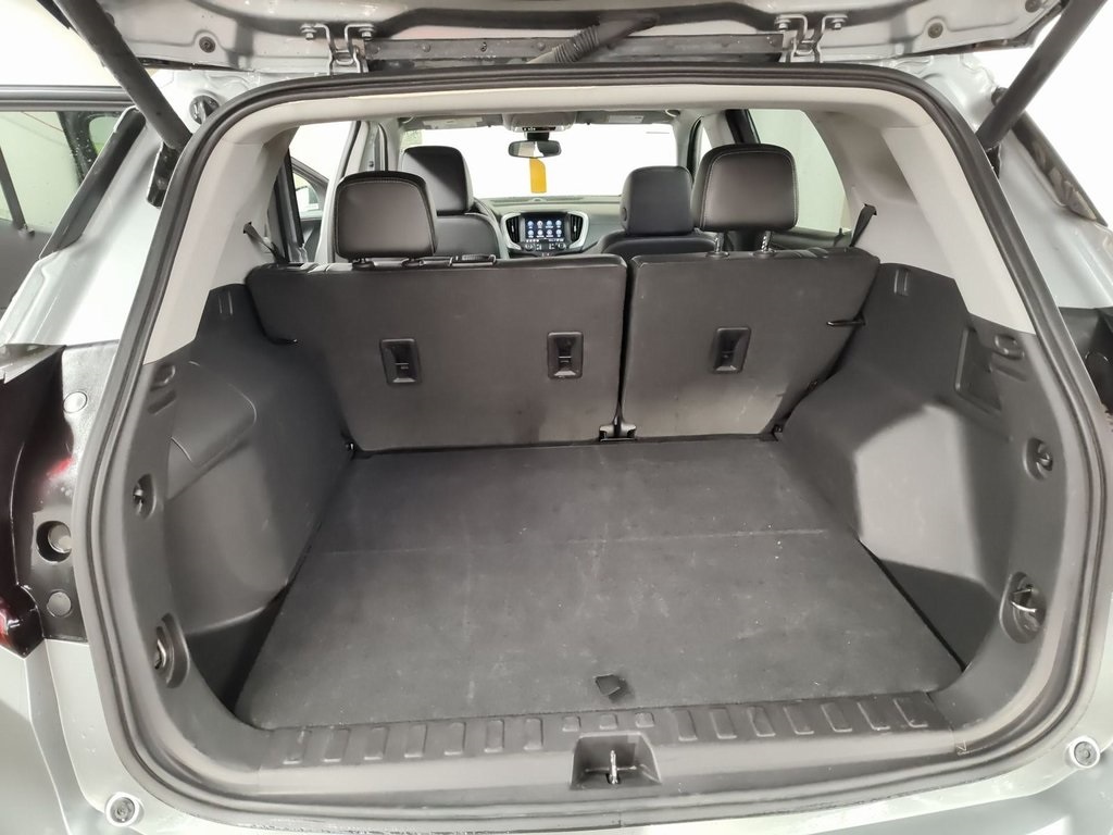 2024 Gmc Terrain SLT photo 9