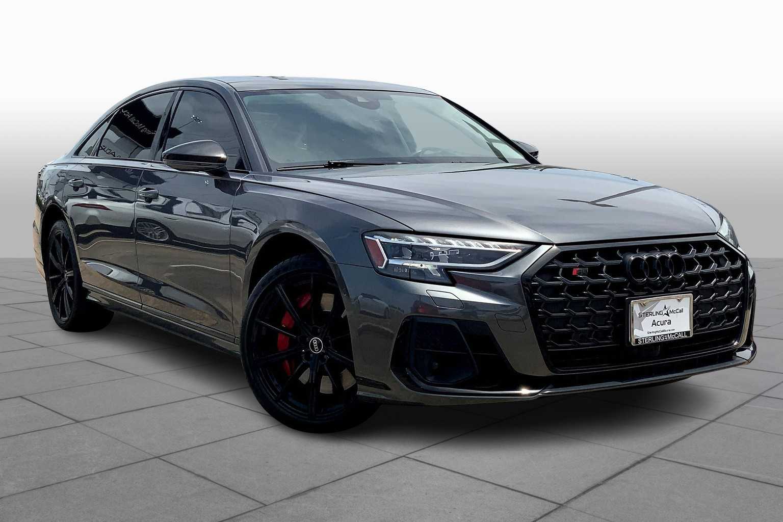 2022 Audi S8 4.0T Quattro photo 2