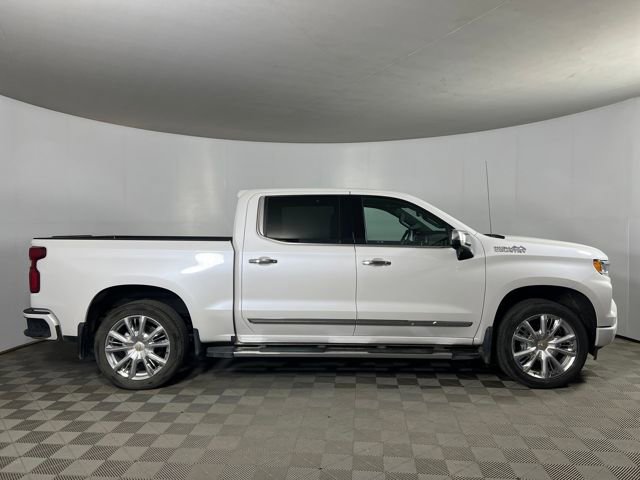2023 Chevrolet Silverado 1500 High Country photo 4