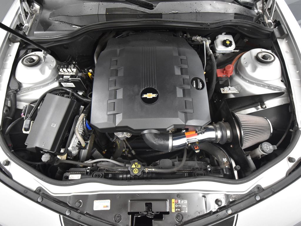 2013 Chevrolet Camaro 2LT photo 38