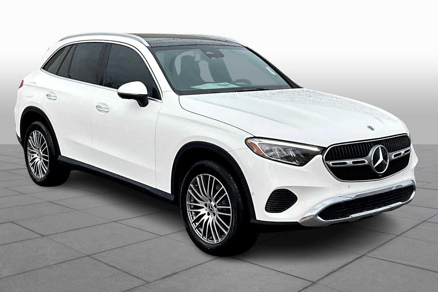 2026 Mercedes Benz GLC 300 photo 2