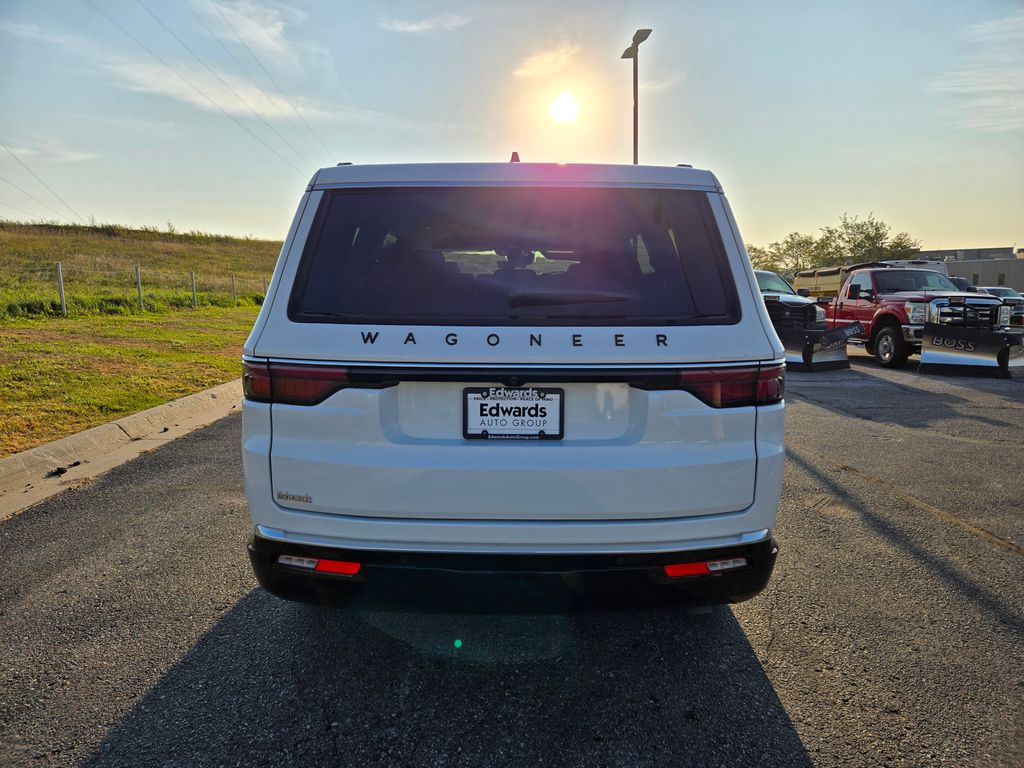 2024 Jeep Wagoneer Base photo 4