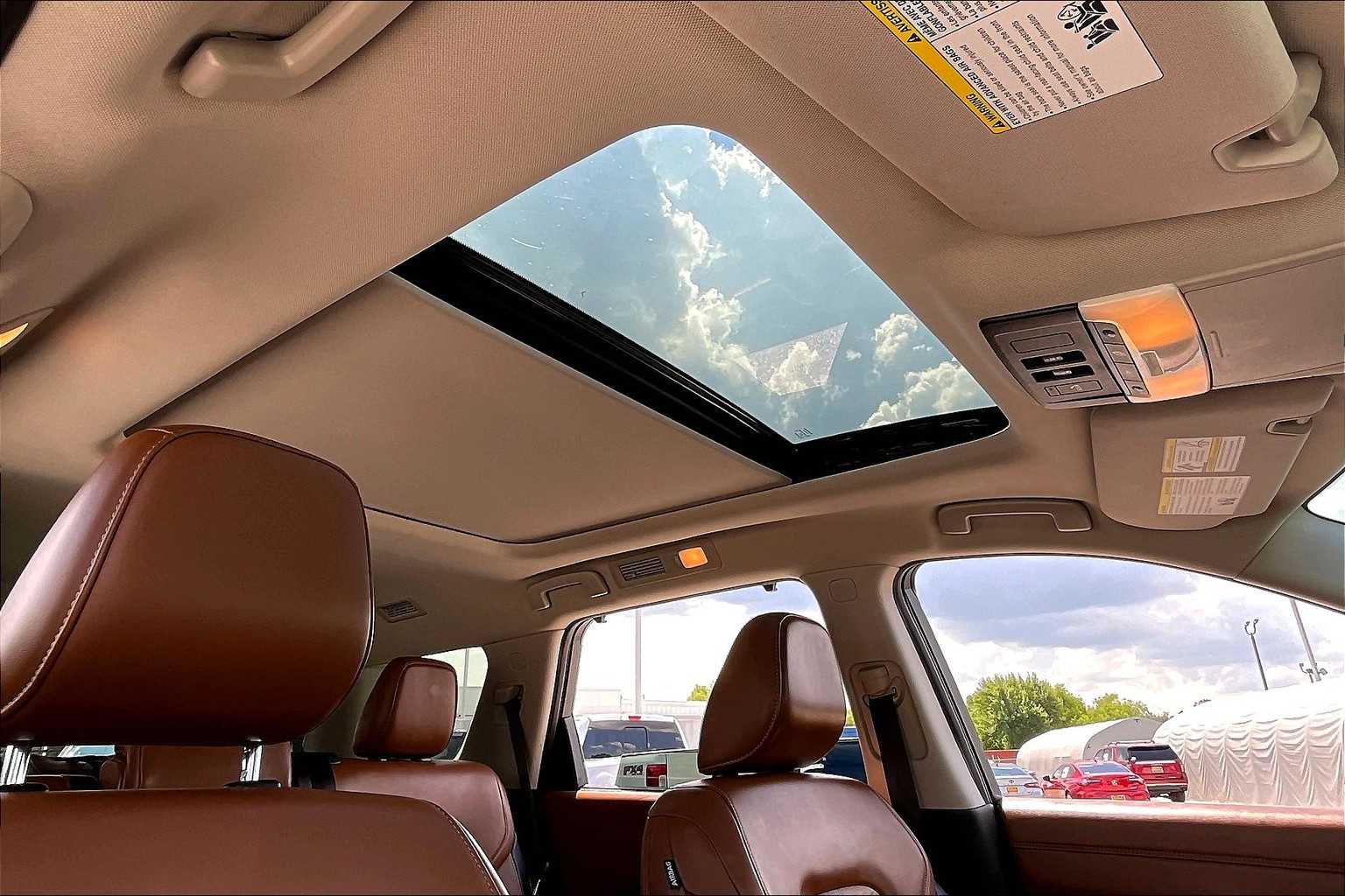 2023 Nissan Pathfinder Platinum photo 22