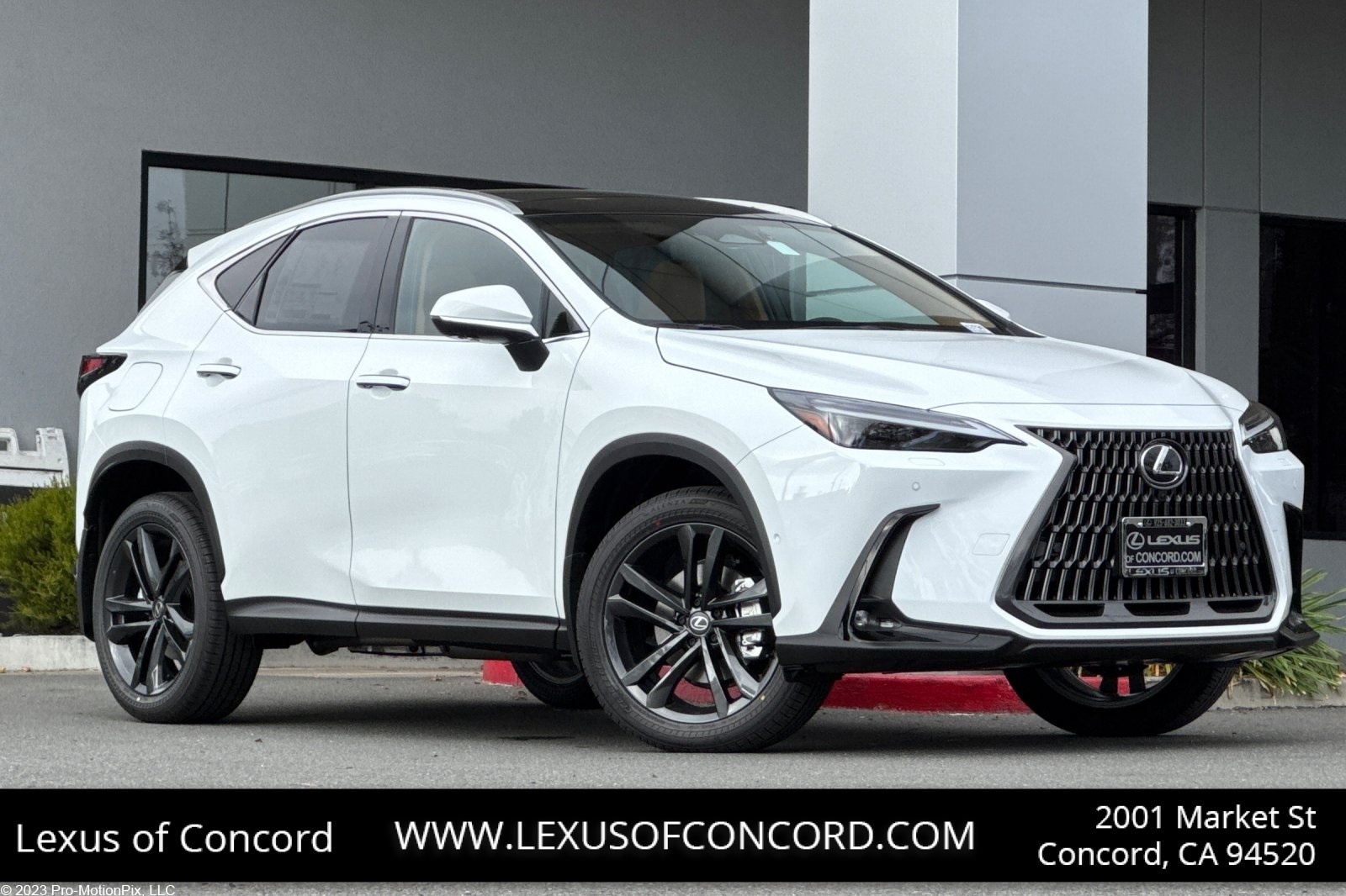 2026 Lexus NX PHEV 450h+'s photo