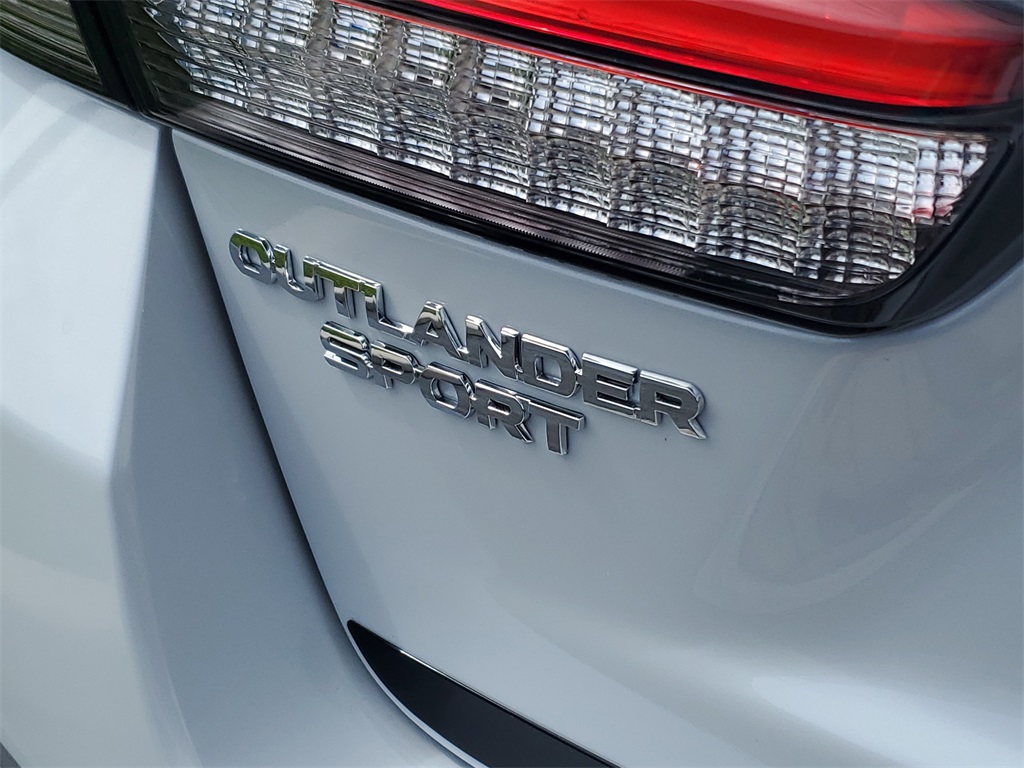2025 Mitsubishi Outlander Sport ES SE LE photo 8