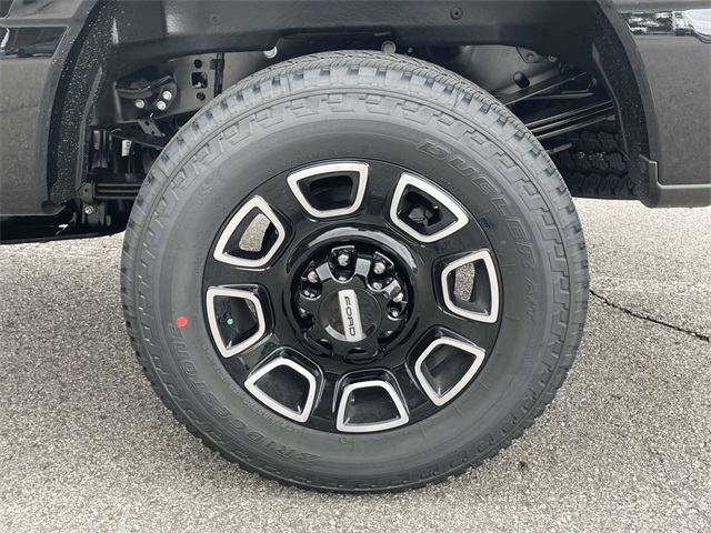 2026 Ford F-350 Platinum photo 4