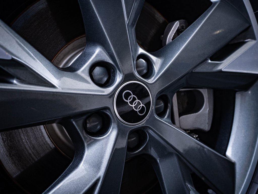 2024 Audi Q4 E-tron Premium Plus photo 7