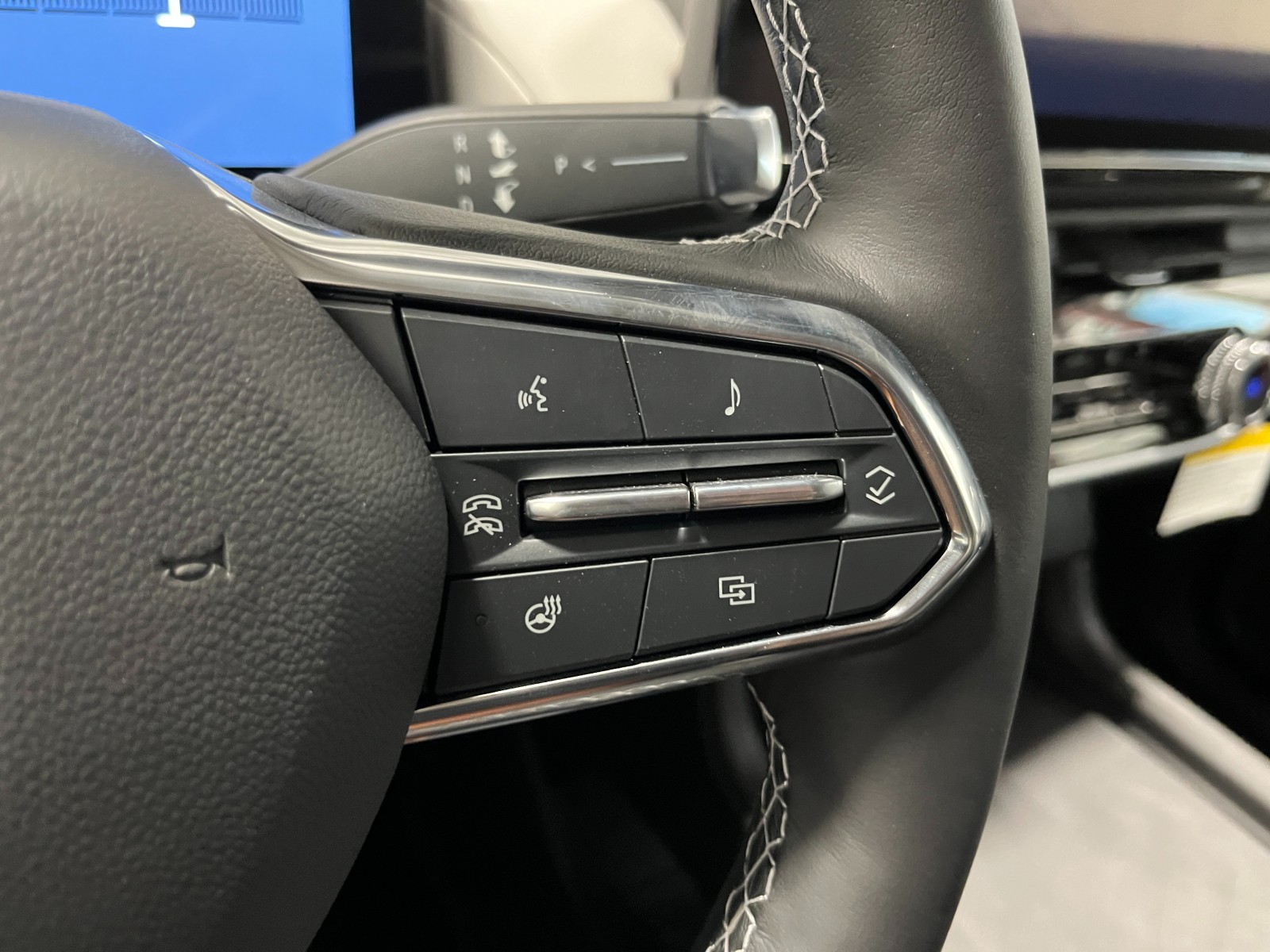 2025 Honda Prologue Elite photo 15