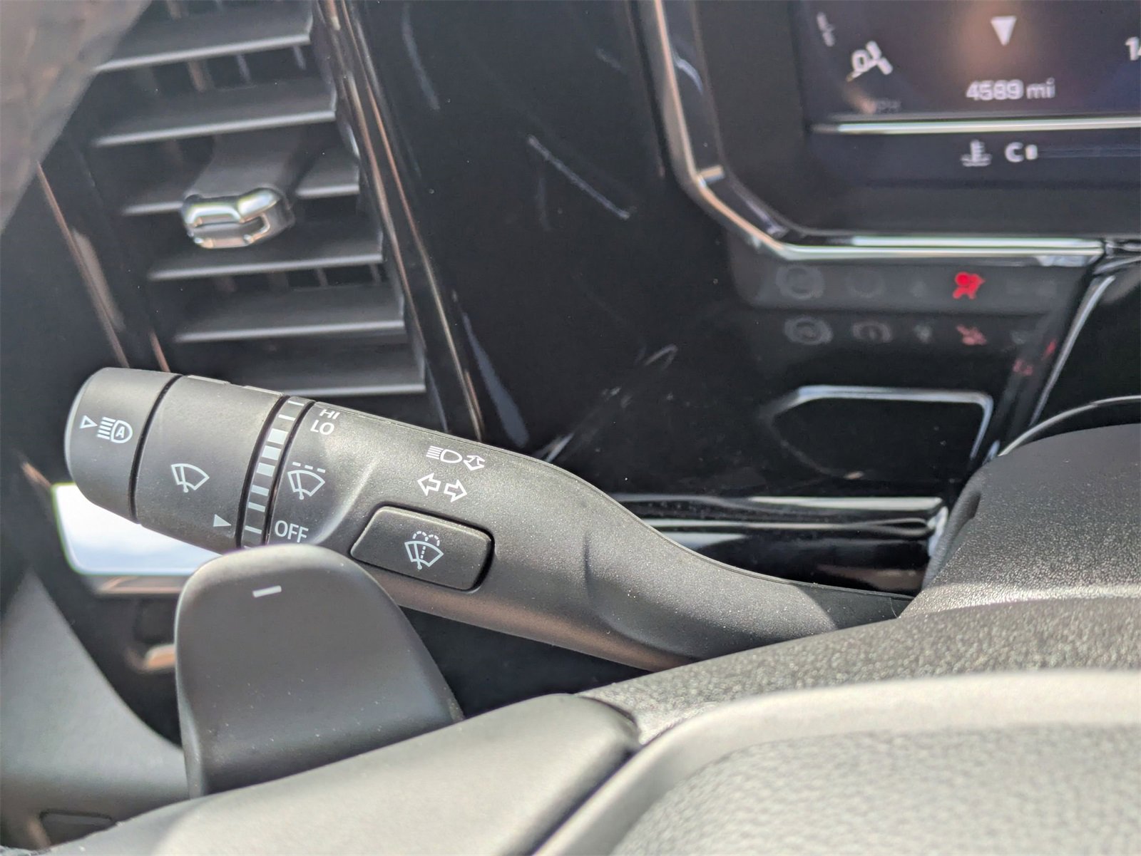 2025 Chevrolet Silverado 1500 LT photo 26