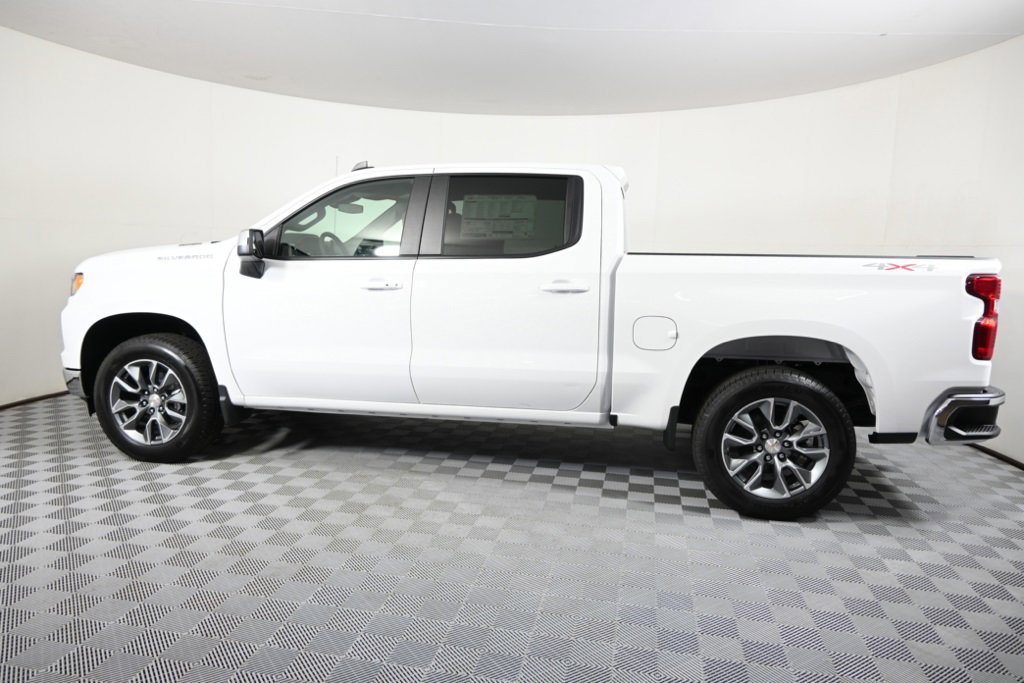 2025 Chevrolet Silverado 1500 LT photo 2