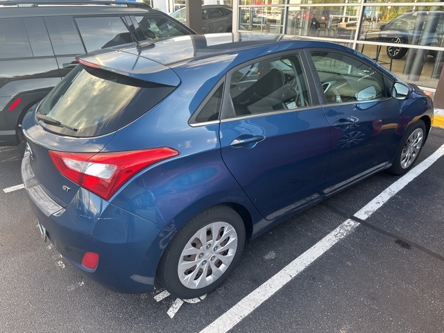 2016 Hyundai Elantra GT Base photo 4