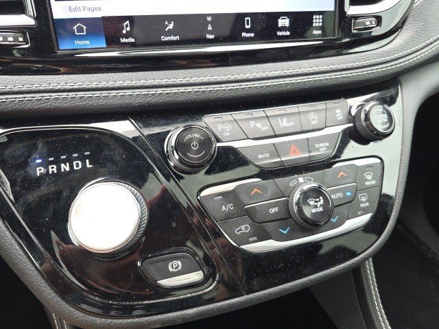 2021 Chrysler Pacifica Limited photo 25