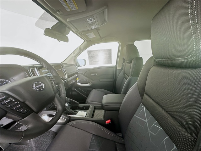 2025 Nissan Frontier SV photo 17