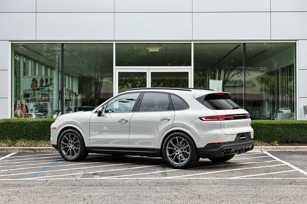 2026 Porsche Cayenne photo 3