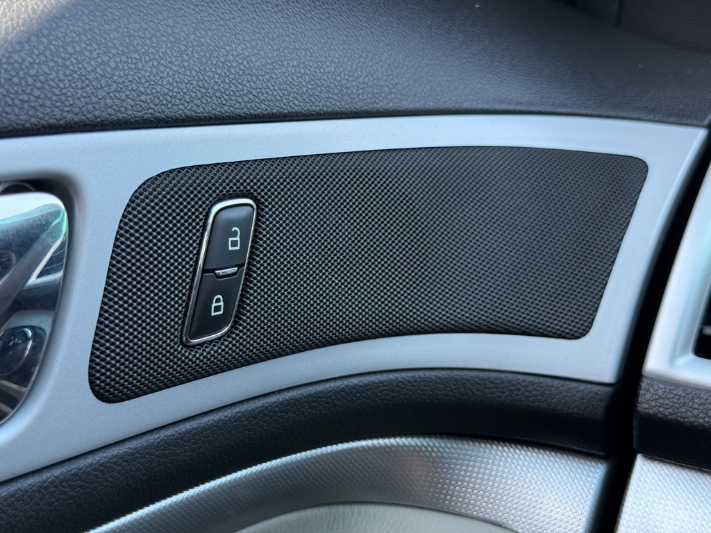 2014 Ford Explorer XLT photo 17
