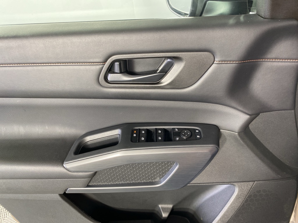 2024 Nissan Pathfinder Rock Creek photo 14