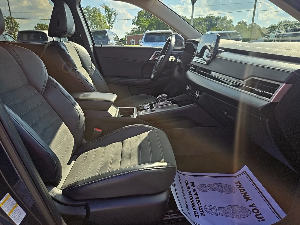 2024 Mitsubishi Outlander SE photo 19