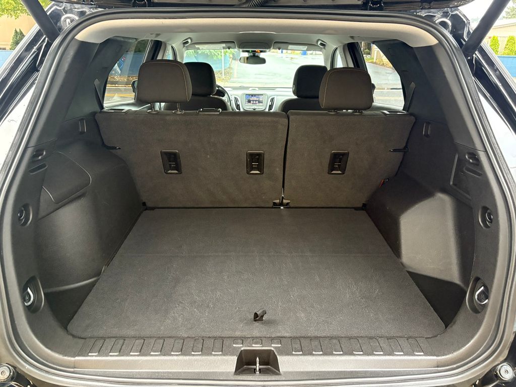 2021 Chevrolet Equinox LT photo 32