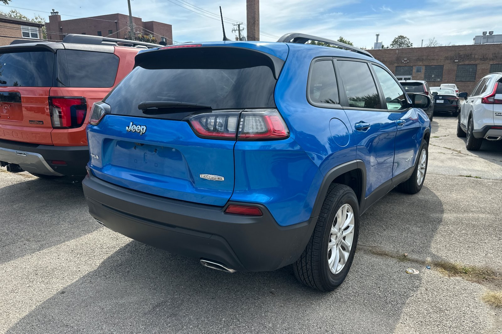 2022 Jeep Cherokee Latitude Lux photo 2
