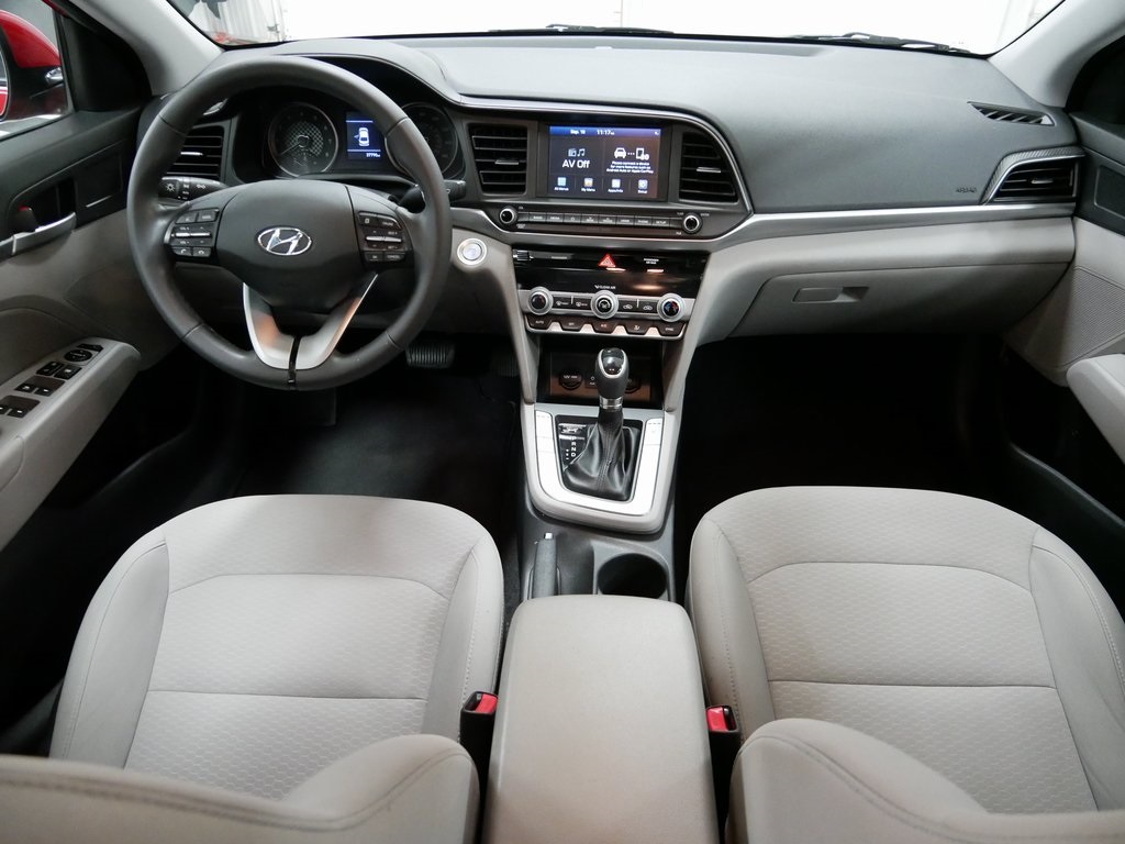 2020 Hyundai Elantra Value Edition photo 17