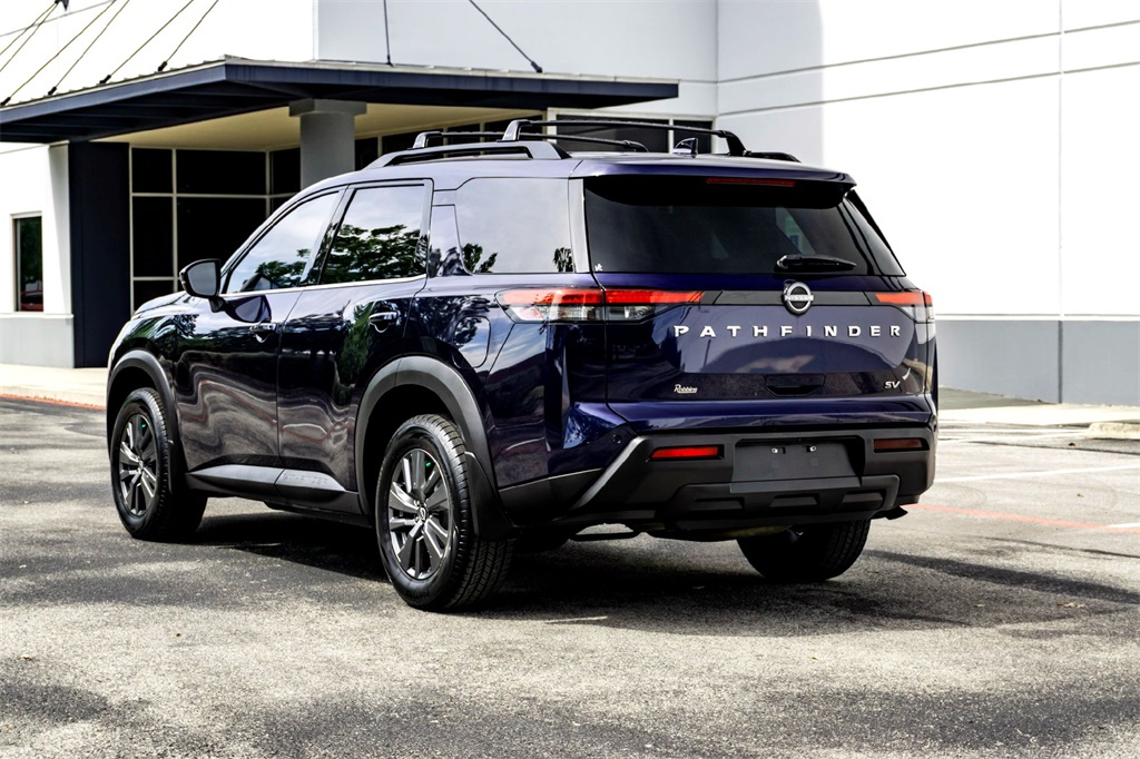 2024 Nissan Pathfinder SV photo 6