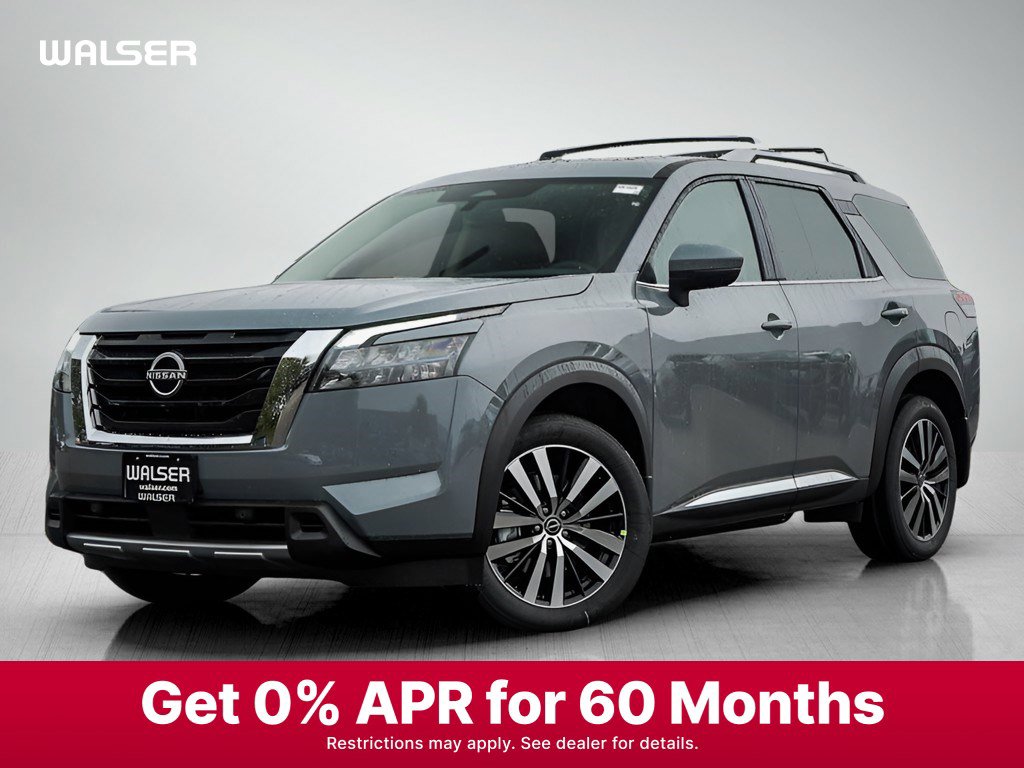 2025 Nissan Pathfinder Platinum's photo