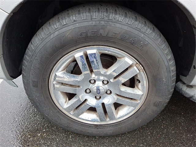 2010 Ford Explorer Limited photo 4