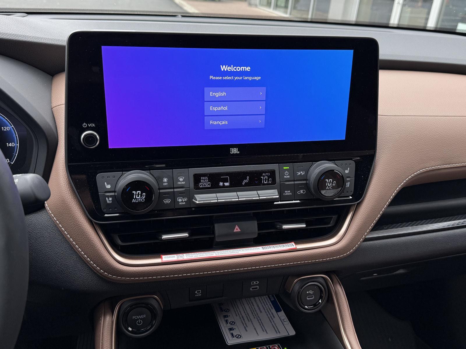 2025 Toyota Grand Highlander Hybrid MAX Platinum photo 11
