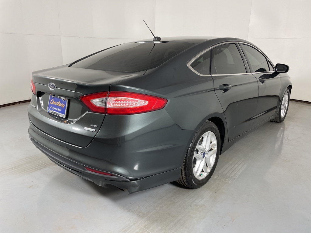 2015 Ford Fusion SE photo 8