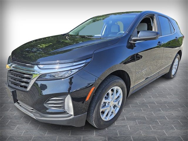 2022 Chevrolet Equinox LT photo 3