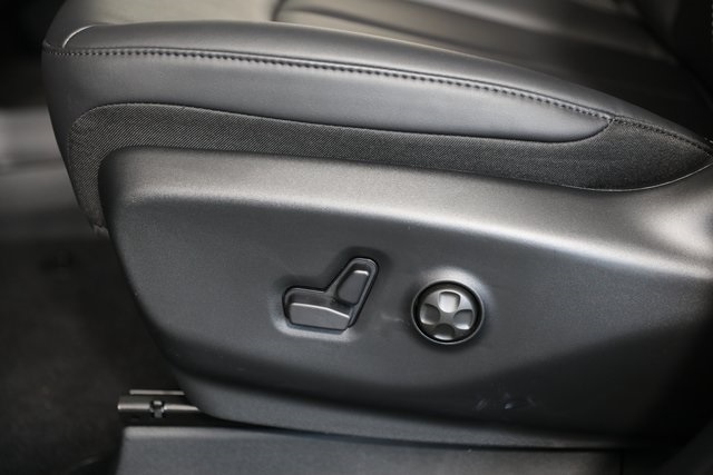 2026 Chrysler Voyager LX photo 16