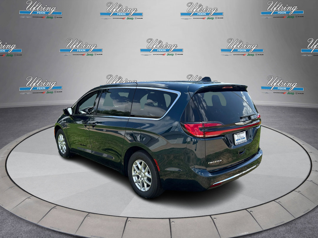 2025 Chrysler Pacifica photo 4