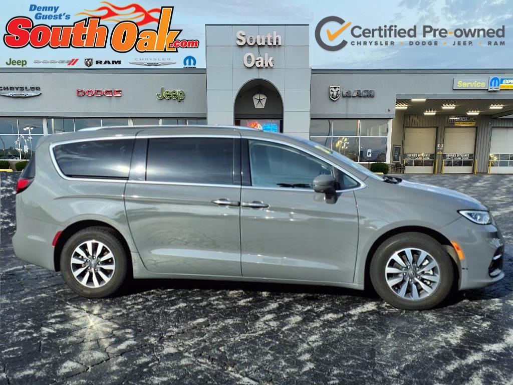 Certified 2021 Chrysler Pacifica Hybrid Touring L with VIN 2C4RC1L7XMR603191 for sale in Frankfort, IL