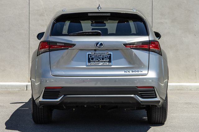 2021 Lexus NX 300h photo 5