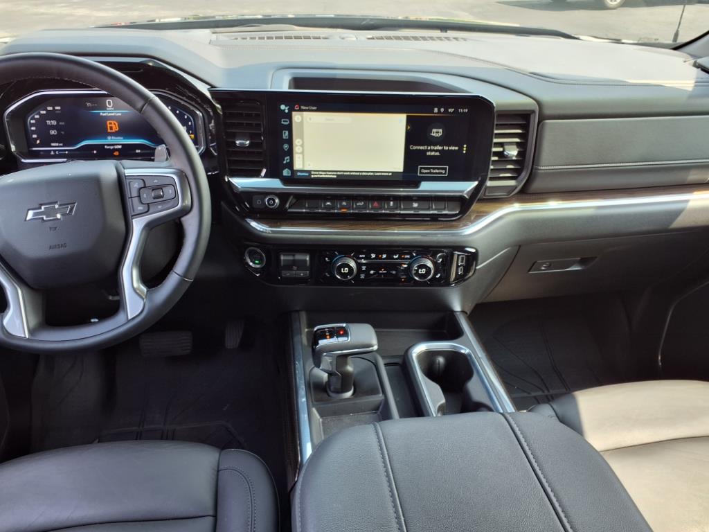 2024 Chevrolet Silverado 1500 RST photo 12