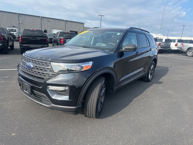 2021 Ford Explorer XLT photo 3
