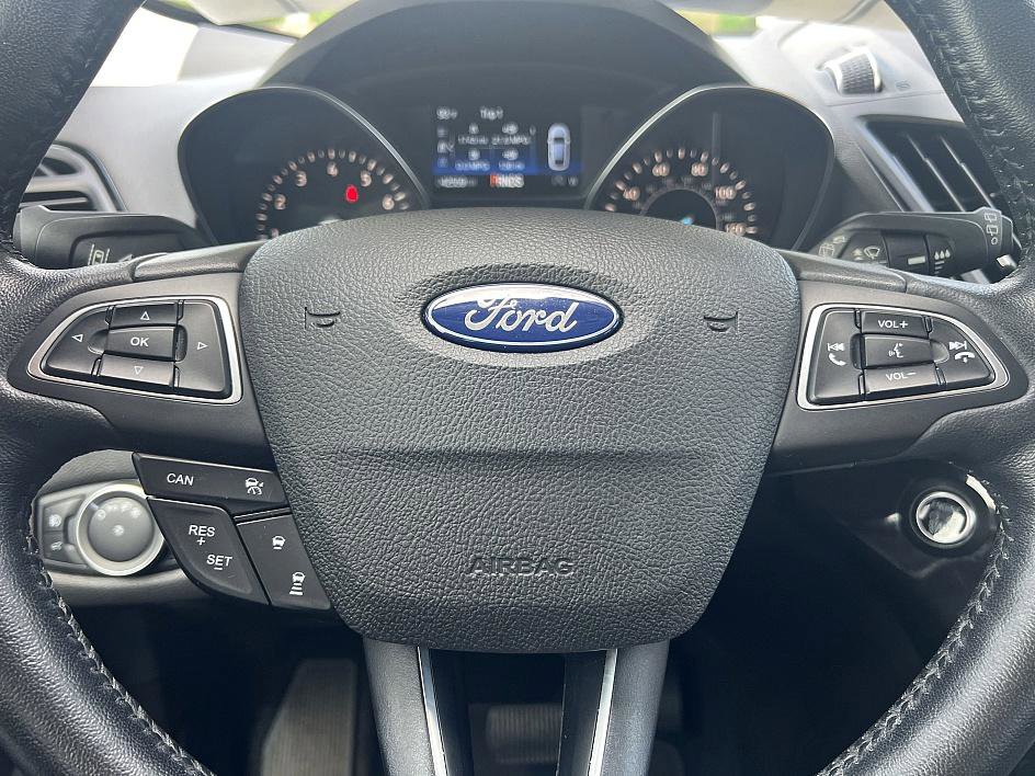 2019 Ford Escape Titanium photo 20