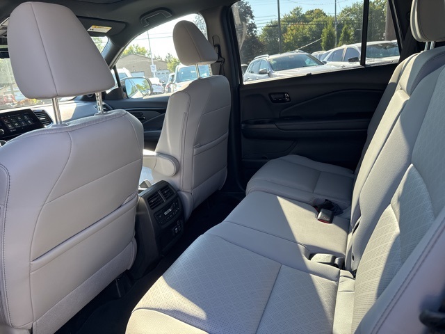 2022 Honda Passport Elite photo 13