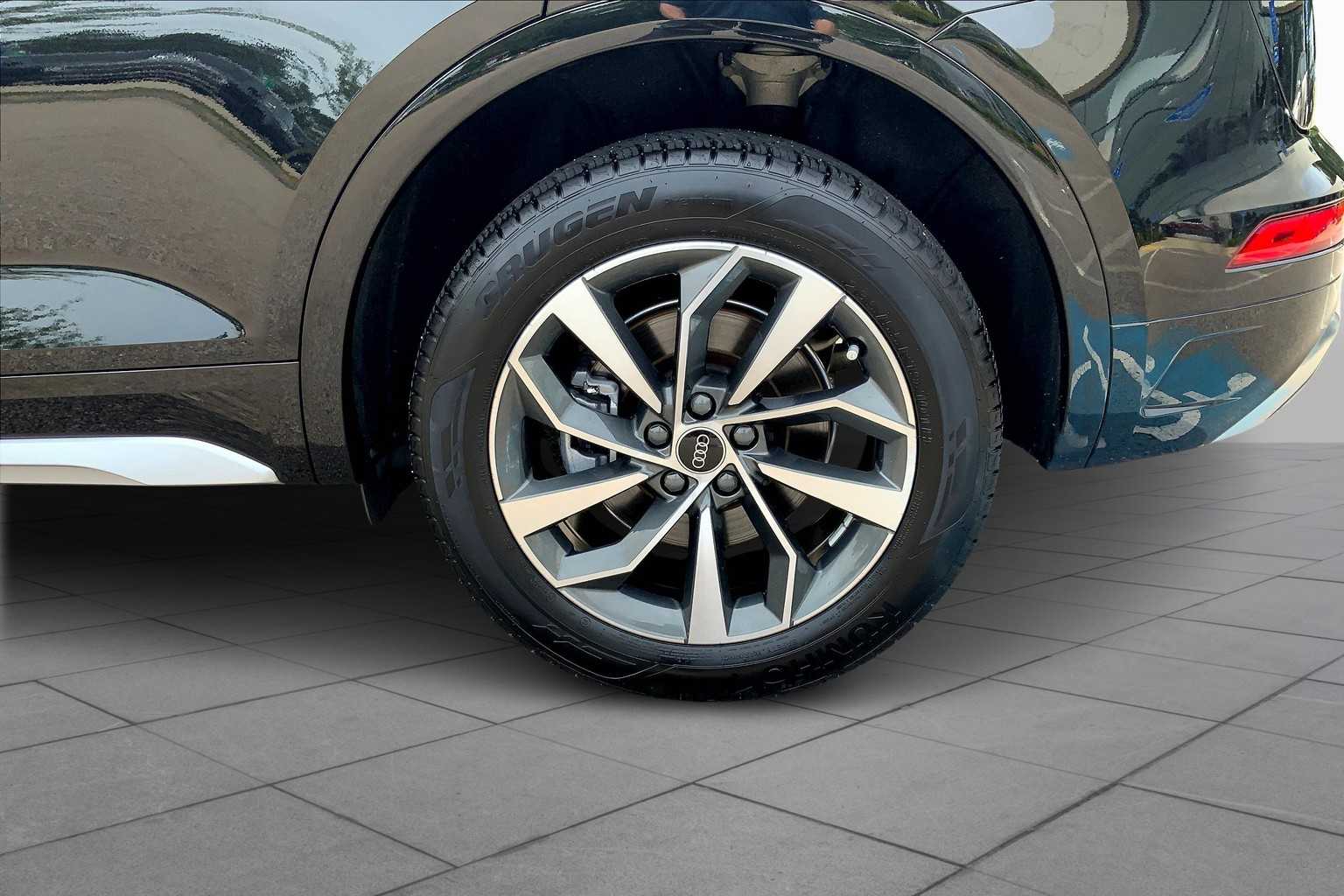 2024 Audi Q5 S line Premium Plus photo 10