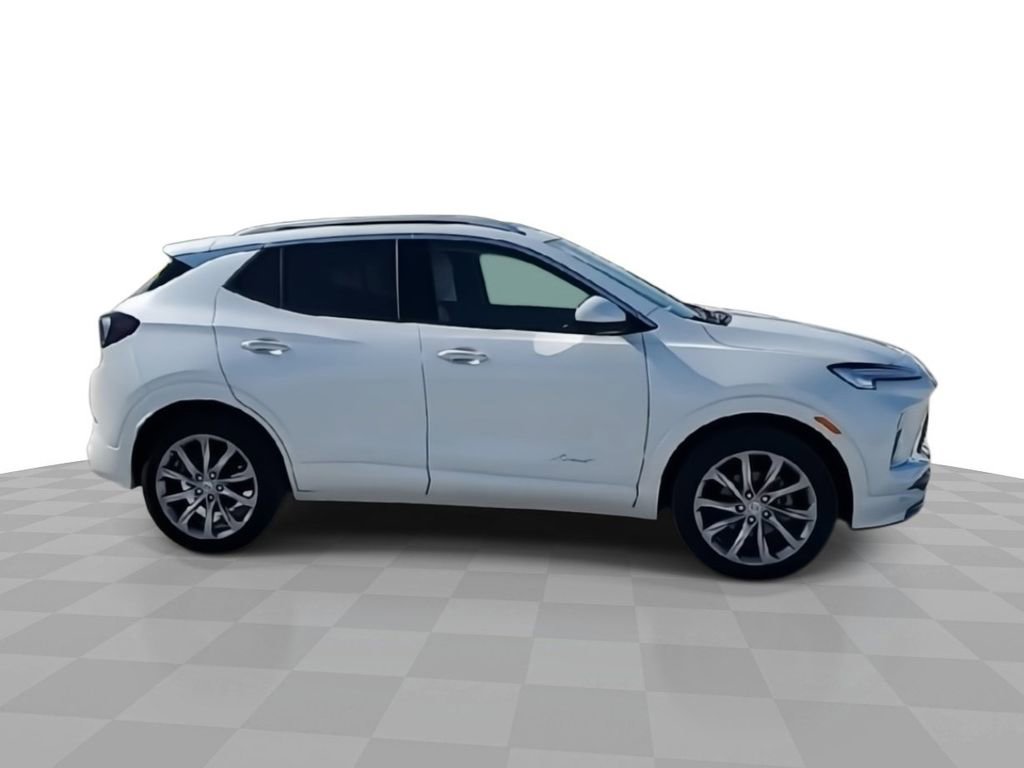 2026 Buick Encore GX Avenir photo 9