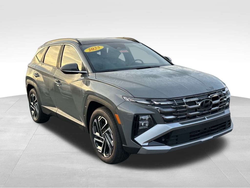 2025 Hyundai Tucson Limited photo 2