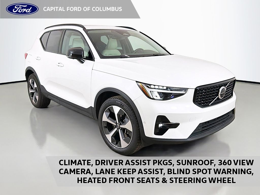 2023 Volvo XC40