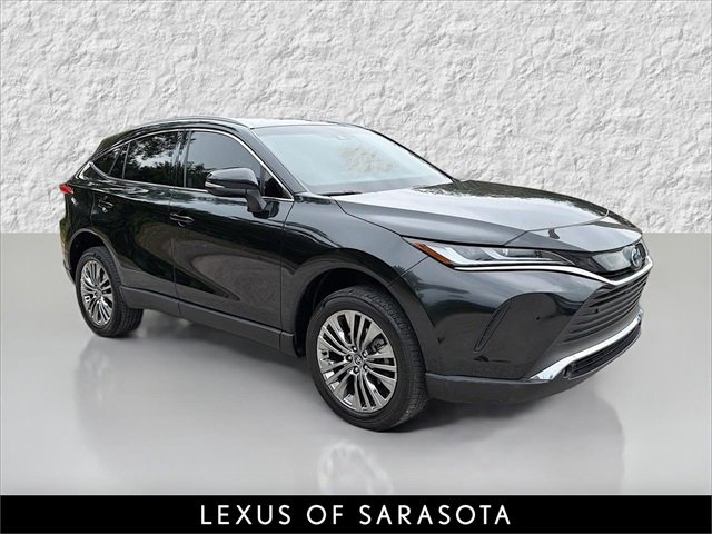 2024 Toyota Venza XLE's photo