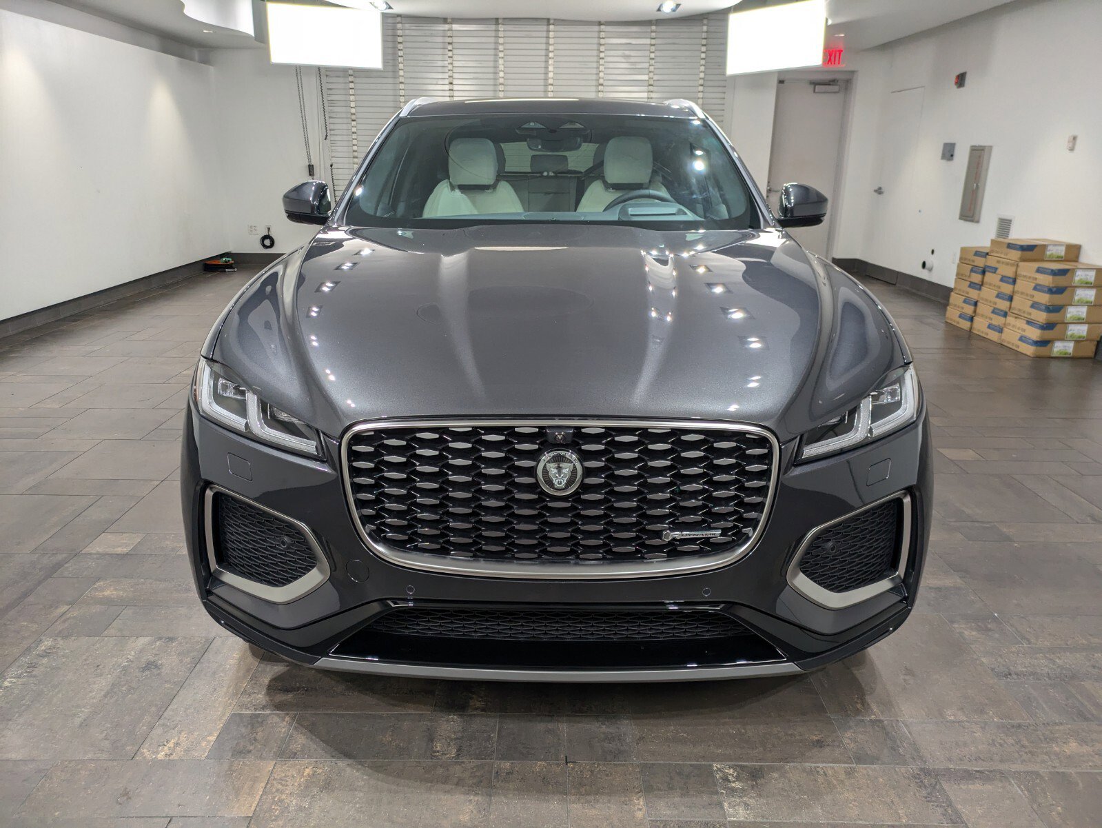 2025 Jaguar F-PACE R-Dynamic S P250 photo 2