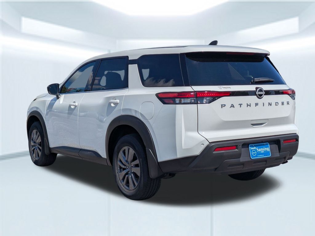 2025 Nissan Pathfinder S photo 3