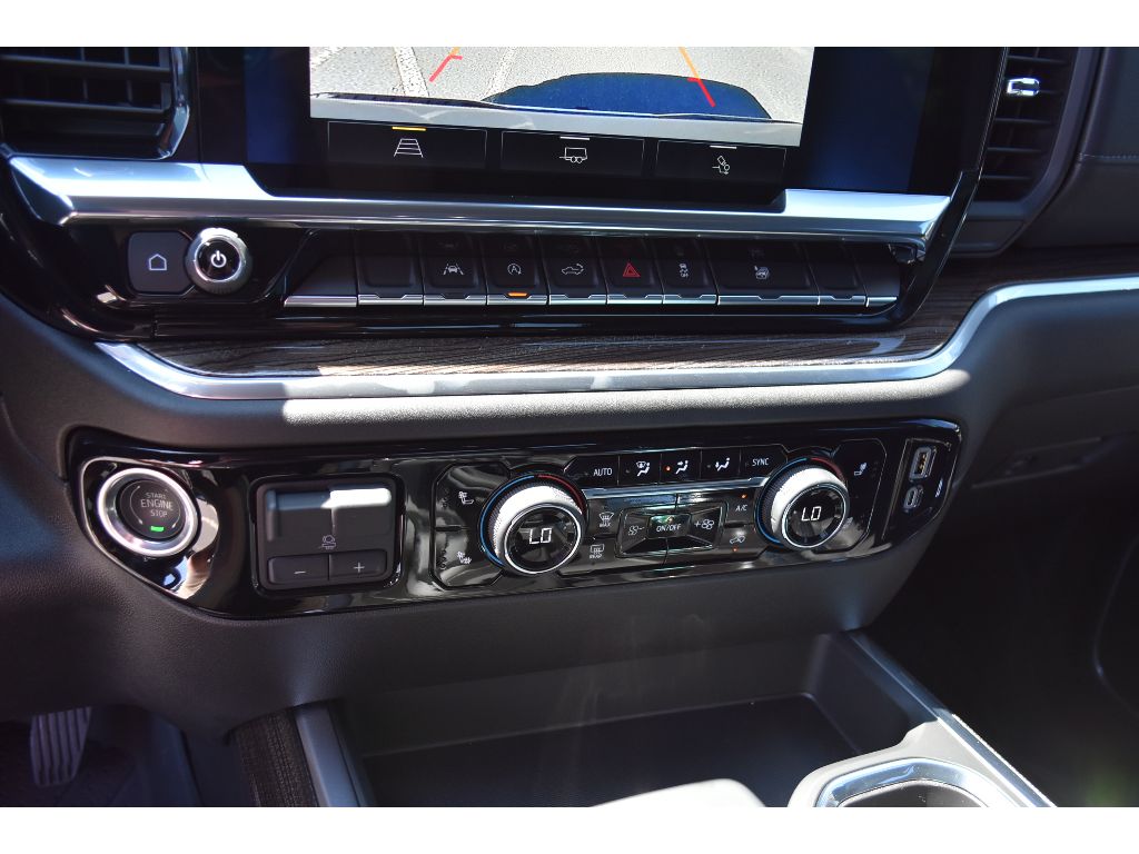 2025 Chevrolet Silverado 1500 LT photo 32