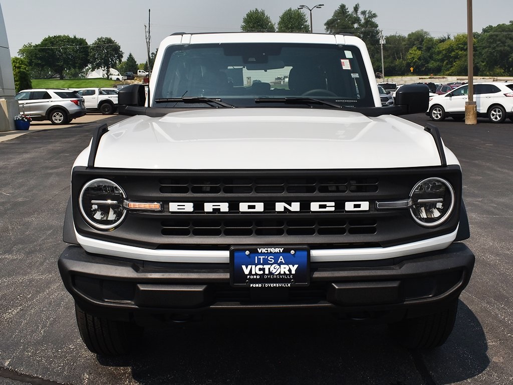 2025 Ford Bronco Base photo 18