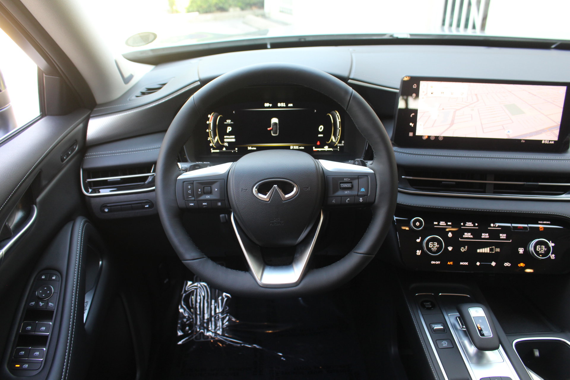 2026 Infiniti QX60 Luxe photo 16