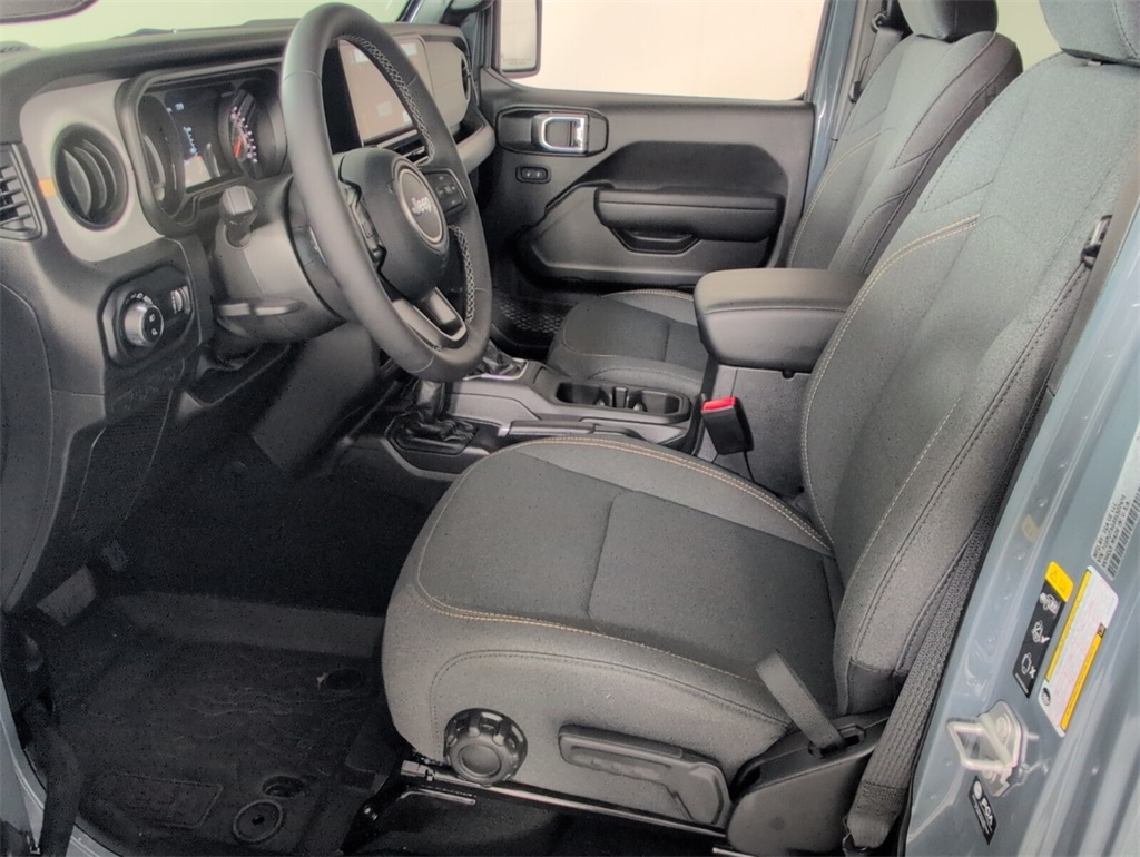 2025 Jeep Gladiator Sport photo 6