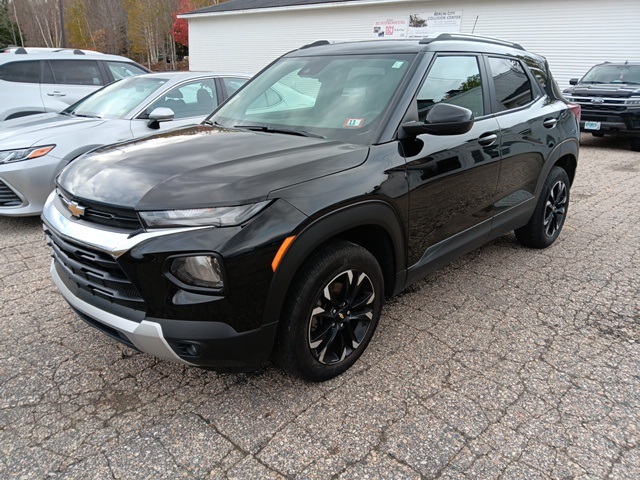 2022 Chevrolet Trailblazer LT photo 2